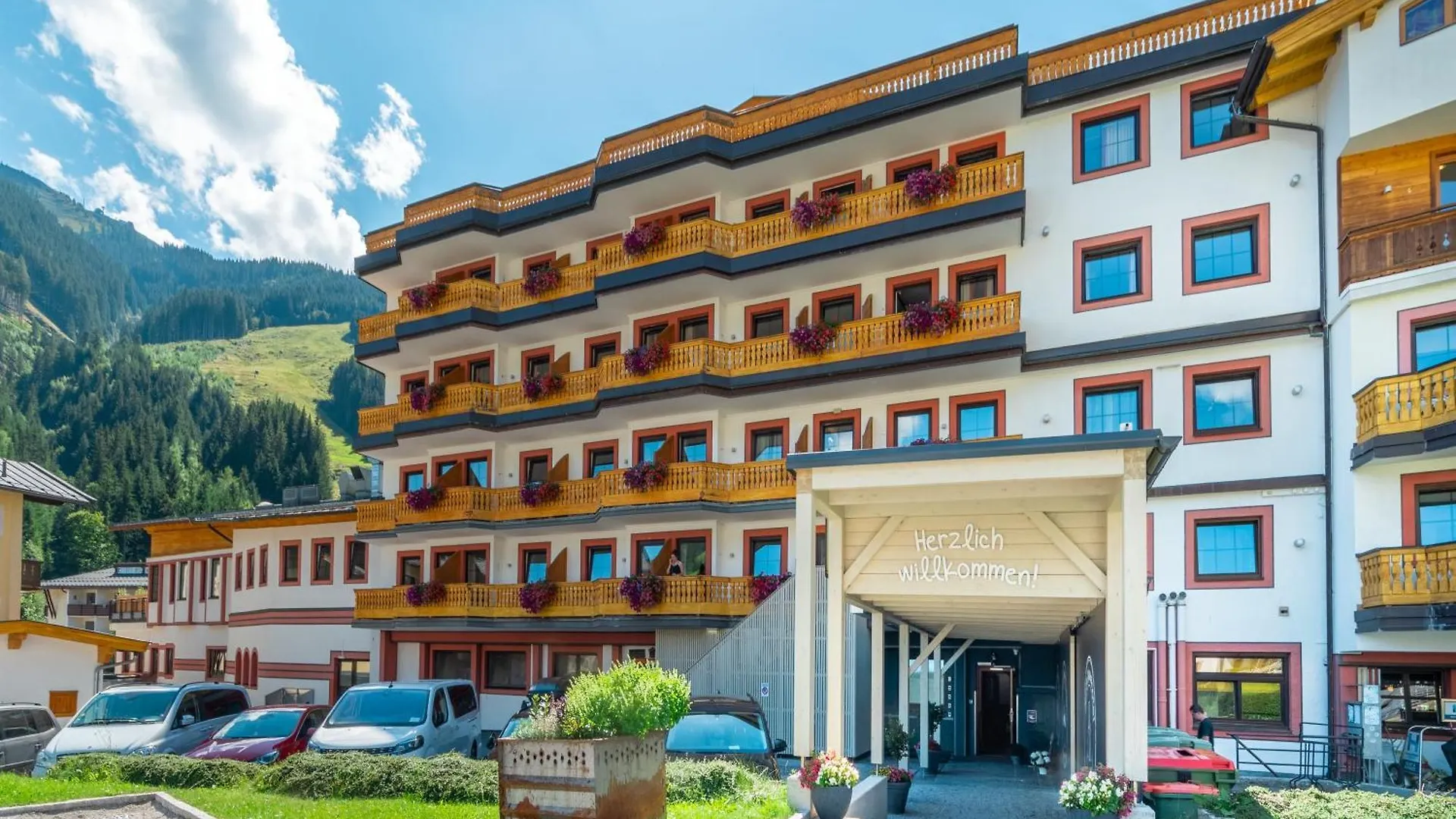 **** Hotel Jufa Alpenhotel Saalbach-Jokercard Im Sommer Inklusive Austria